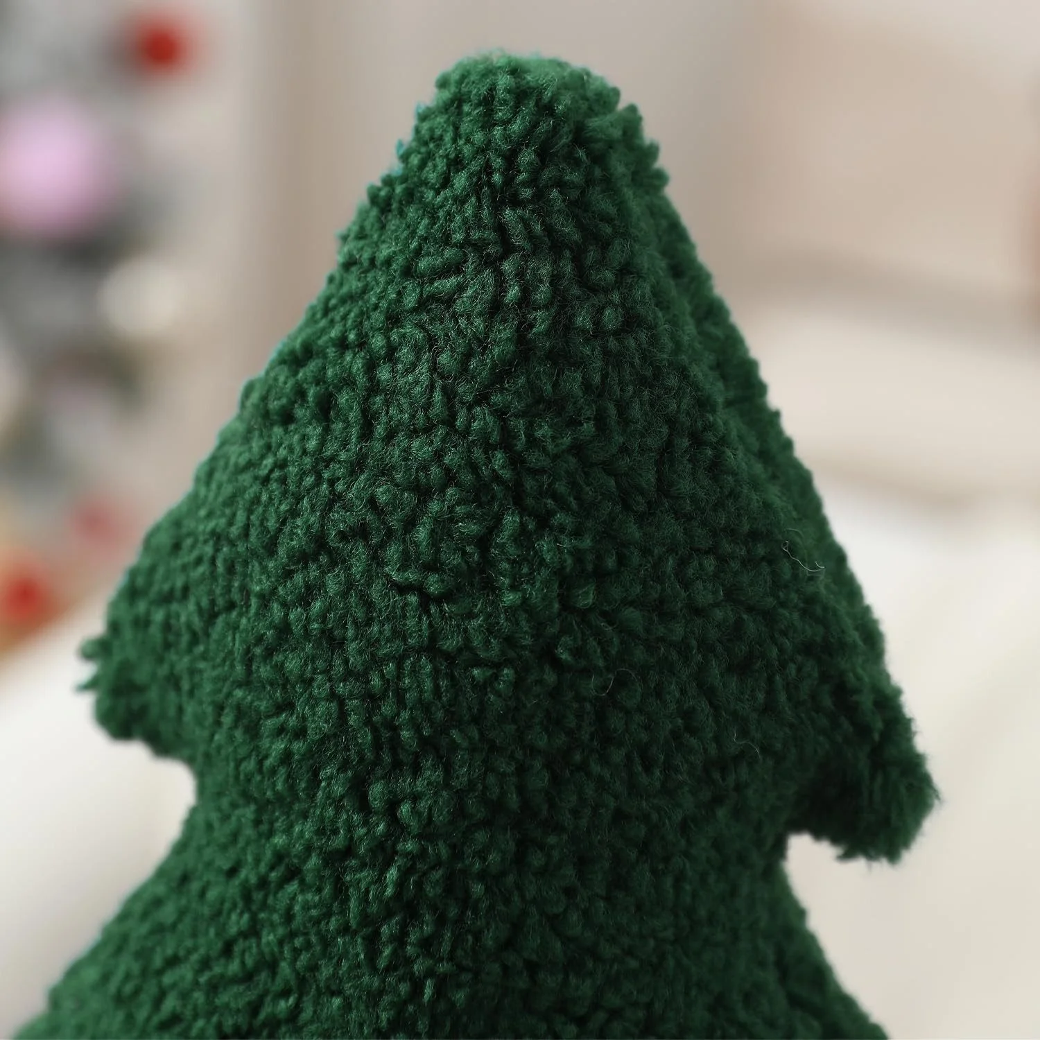 Weihnachtsbaum-Dekokissen 30×25 cm – Plüschkissen, weich & formstabil, grün
